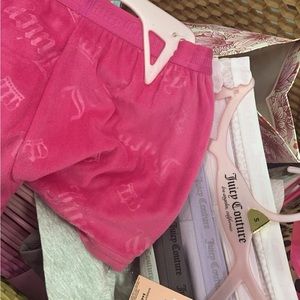 Meet your Posher, Abbey